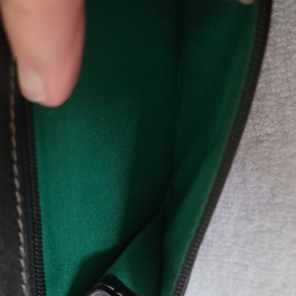 Fossil long black zip around wallet - Picture 5 of 15